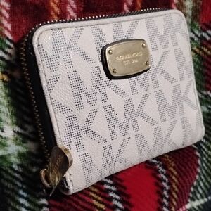 Michael Kors Signature Wallet! White & Navy Blue! GUC